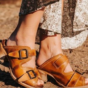 Freebird saldals size 10 in the color wheat. Gently used